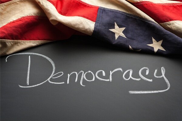 دموکراسی آمریکایی؛ بازی جنگ و پول